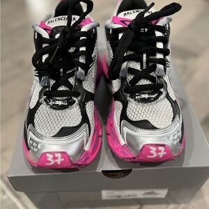 Balenciaga runners